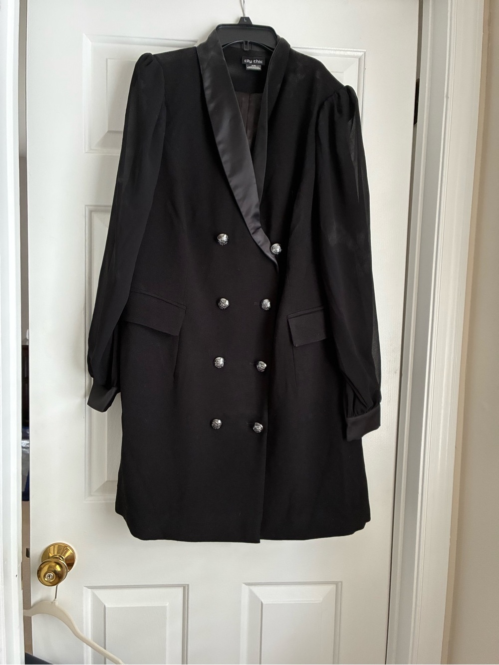 City Chic Black Satin-Lapel Double-Breasted Blazer Coat